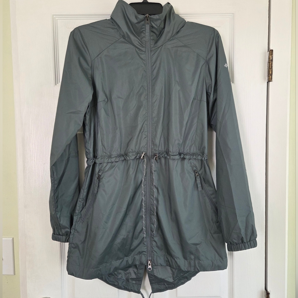 Columbia ✨️ Women's Green Lightweight Windbreaker Size XS